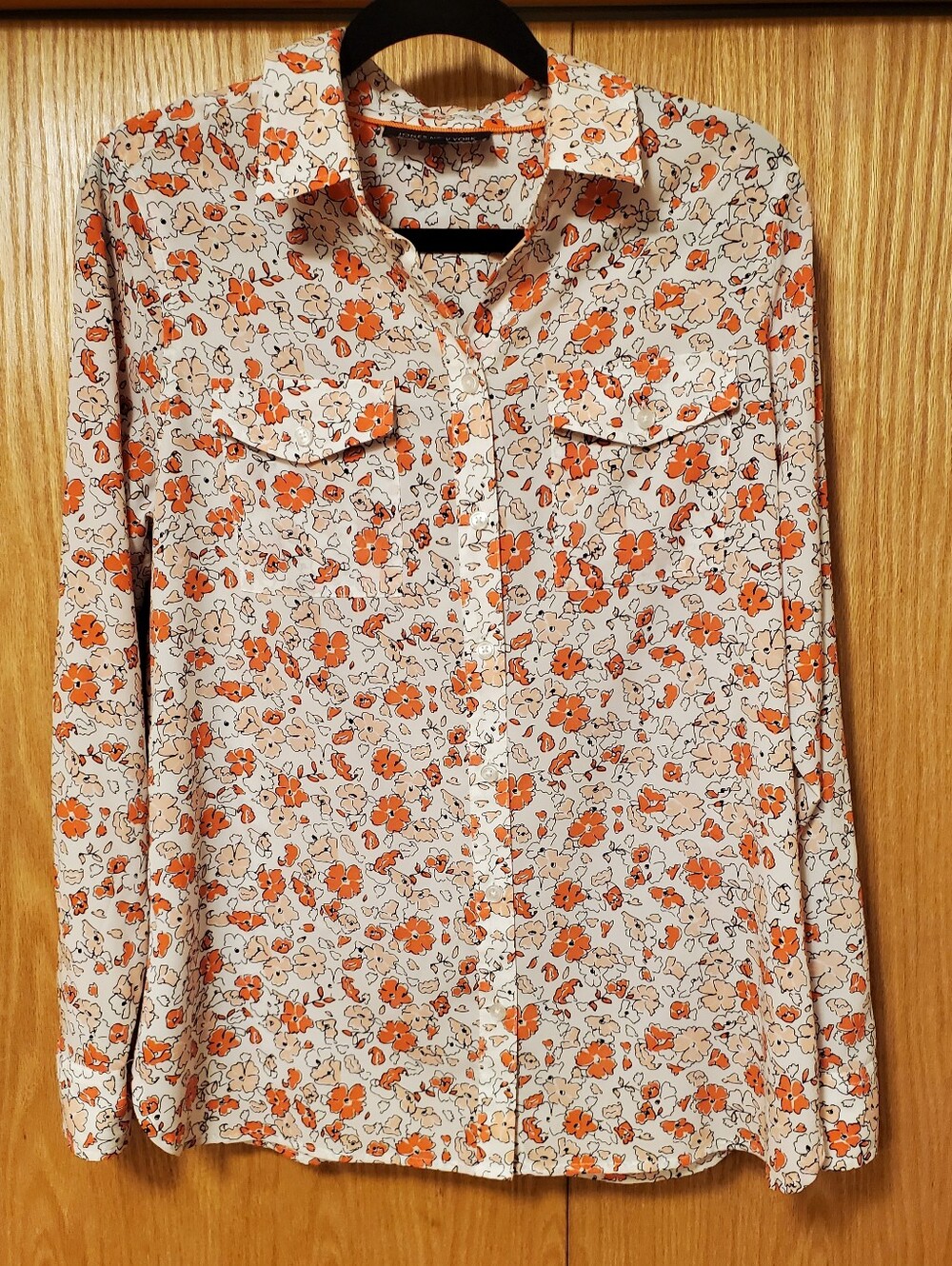 Jones New York White Floral Button-Up Blouse with Peach And Coral Accents
